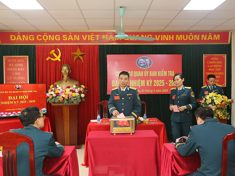 Chi bộ Cơ quan Ủy ban kiểm tra Đảng ủy Quân chủng PK-KQ tổ chức Đại hội nhiệm kỳ 2025 - 2030