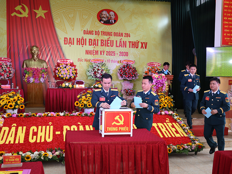 Đảng bộ Trung đoàn 284 tổ chức thành công Đại hội đại biểu nhiệm kỳ 2025-2030