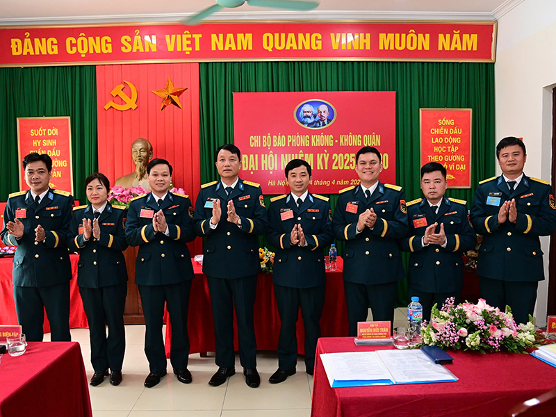 Chi bộ Báo Phòng không - Không quân tổ chức Đại hội nhiệm kỳ 2025-2030