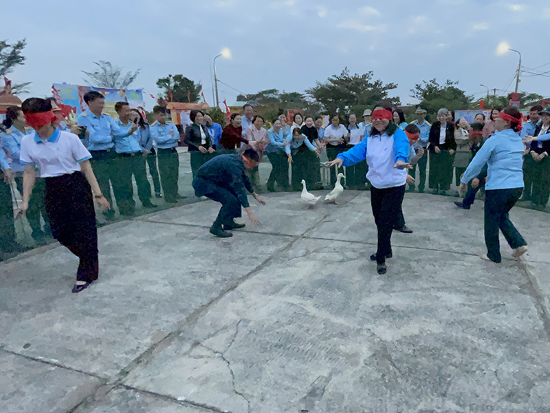 Trung đoàn 224 tổ chức Chương trình “Xuân canh trời - Tết thắm tình quân dân” mừng Xuân Ất Tỵ - 2025
