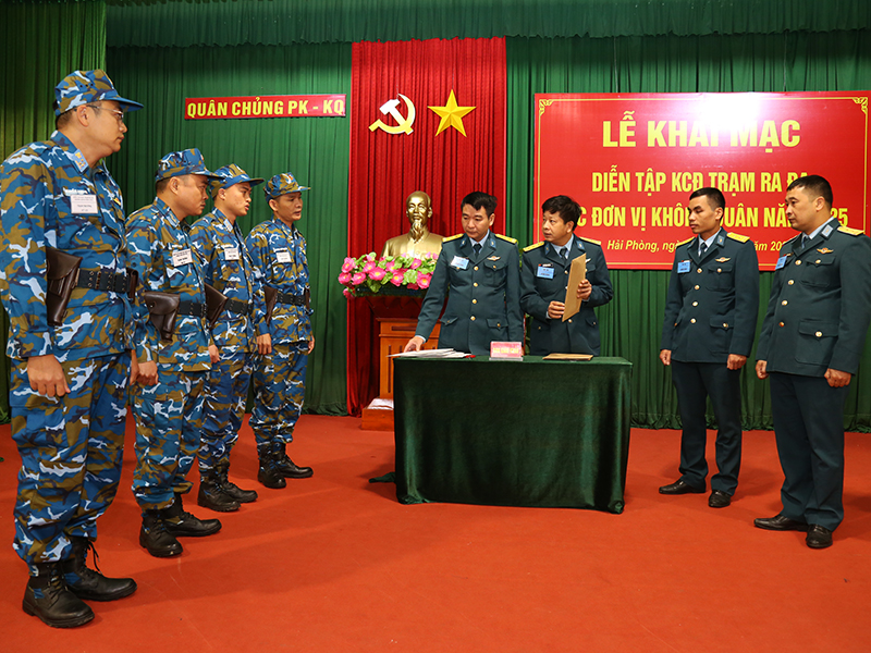 Quân chủng Phòng không - Không quân khai mạc Diễn tập Kíp chiến đấu trạm ra đa các đơn vị không quân năm 2025