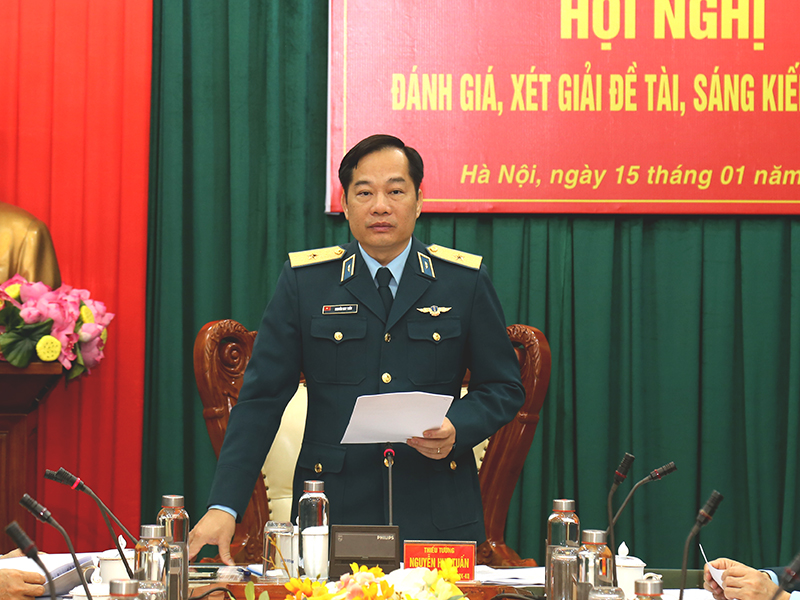 Hội đồng Giải thưởng &ldquo;S&aacute;ng tạo trẻ&rdquo; Qu&acirc;n chủng Ph&ograve;ng kh&ocirc;ng - Kh&ocirc;ng qu&acirc;n đ&aacute;nh gi&aacute;, x&eacute;t giải đề t&agrave;i, s&aacute;ng kiến năm 2025