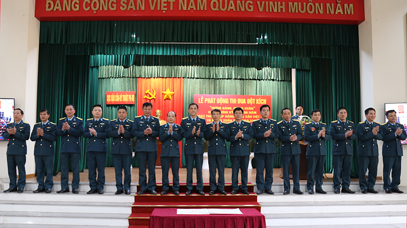 Cục Hậu cần - Kỹ thuật Qu&acirc;n chủng Ph&ograve;ng kh&ocirc;ng - Kh&ocirc;ng qu&acirc;n ph&aacute;t động đợt thi đua đột k&iacute;ch ch&agrave;o mừng kỷ niệm 96 năm Ng&agrave;y th&agrave;nh lập Đảng Cộng sản Việt Nam v&agrave; đ&oacute;n Tết Nguy&ecirc;n đ&aacute;n B&iacute;nh Ngọ 2026