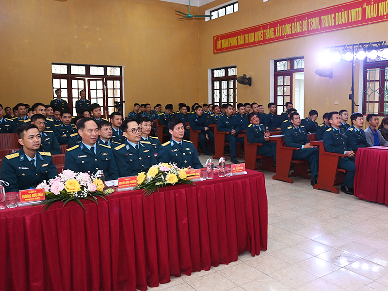 Đo&agrave;n cơ sở Trung đo&agrave;n 284 ph&aacute;t động Phong tr&agrave;o &ldquo;3 Ti&ecirc;n phong quyết thắng&rdquo;