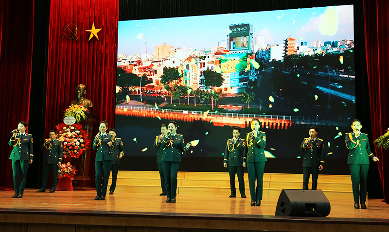 Đại học Bách Khoa Hà Nội phối hợp với Quân chủng PK-KQ  tổ chức Lễ kỷ niệm chào mừng kỷ niệm 50 năm Ngày hội “Thống nhất non sông”