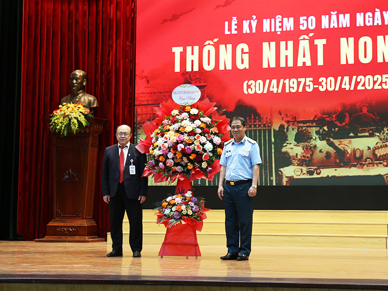 Đại học Bách Khoa Hà Nội phối hợp với Quân chủng PK-KQ  tổ chức Lễ kỷ niệm chào mừng kỷ niệm 50 năm Ngày hội “Thống nhất non sông”