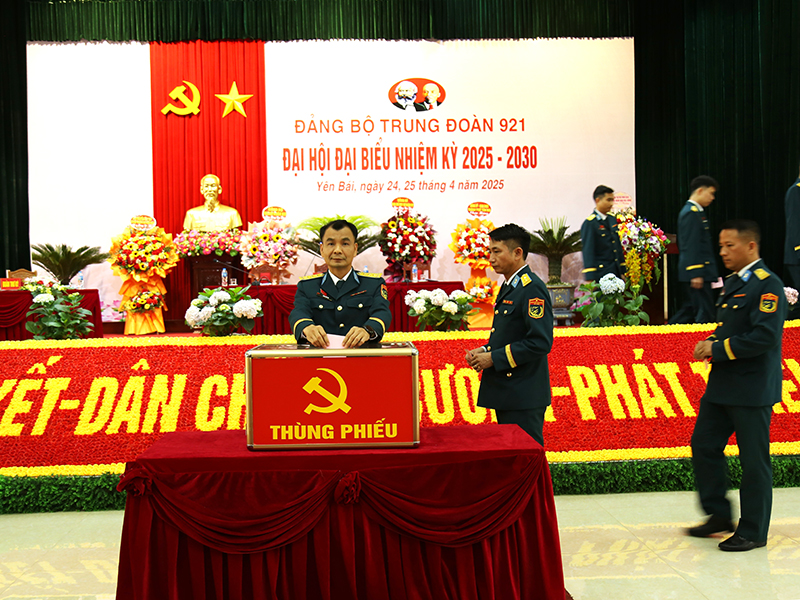 Đảng bộ Trung đoàn 921 tổ chức thành công Đại hội đại biểu làm trước