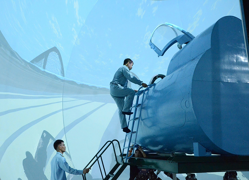 Quân chủng Phòng không - Không quân khai mạc Hội thao bay buồng tập lái máy bay Su-22 năm 2025