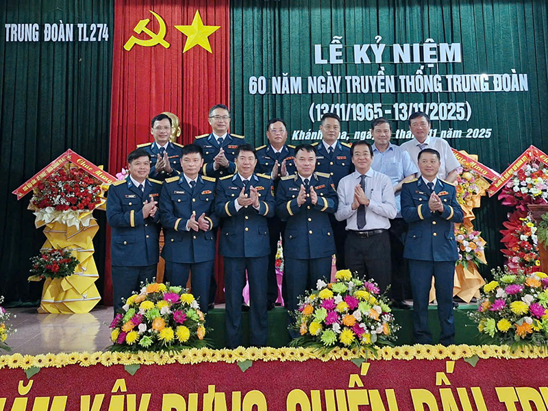 Trung đoàn Tên lửa 274 tổ chức Lễ kỷ niệm 60 năm Ngày truyền thống (13-11-1965 / 13-11-2025)