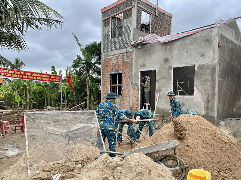 Trung đo&agrave;n 290 tổ chức nhiều hoạt động d&acirc;n vận dịp kỷ niệm 81 năm ng&agrave;y th&agrave;nh lập Qu&acirc;n đội nh&acirc;n d&acirc;n Việt Nam