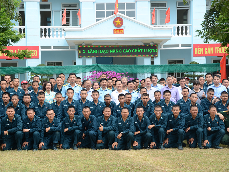 Đoàn công tác thành phố Thủ Đức thăm Tiểu đoàn Huấn luyện chiến sĩ mới, Sư đoàn 375