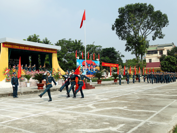 Trường Trung cấp Kỹ thuật PK-KQ khai giảng năm học 2016-2017