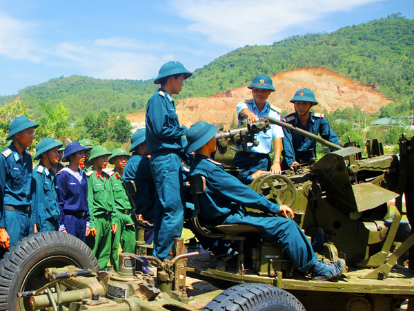 Nâng cao chất lượng huấn luyện khẩu, tiểu đội trưởng