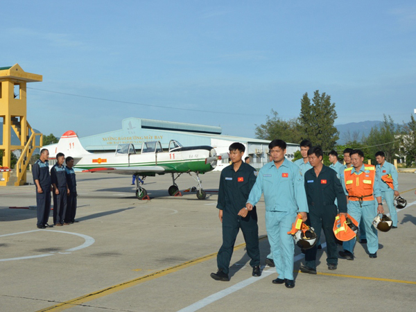 Trung đoàn 920 (Trường Sĩ quan Không quân) tổ chức thành công ban bay cán bộ - Ảnh 2.