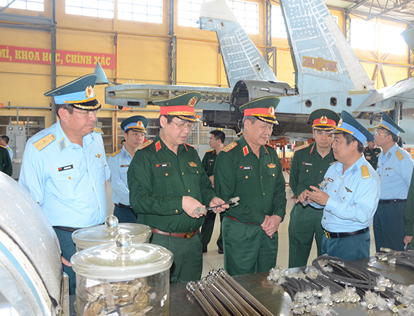 Bộ Quốc phòng kiểm tra Nhà máy A32