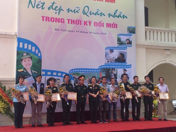 Tổng cục Chính trị tổ chức Triển lãm ảnh 