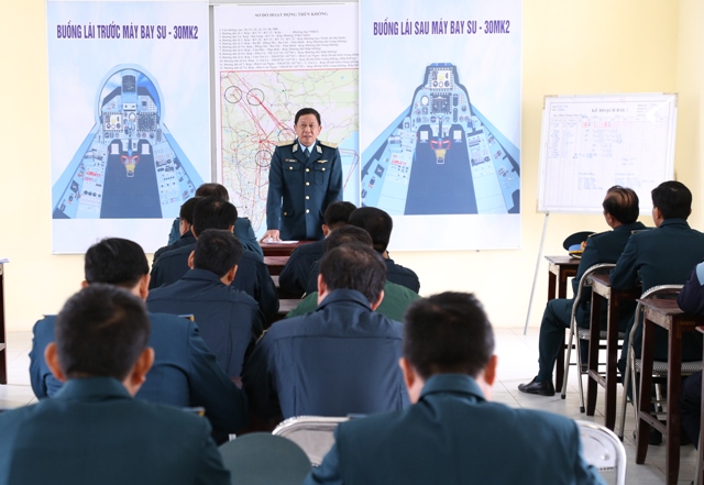 Trung đoàn 927 (Sư đoàn 371) tổ chức thành công ban bay cán bộ trên máy bay Su-30MK2