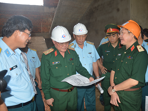 Đoàn công tác Bộ Quốc phòng kiểm tra tiến độ Dự án cải tạo, nâng cấp Sân bay Cần Thơ