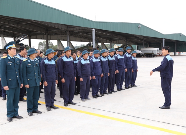 Trung đoàn 927 (Sư đoàn 371) tổ chức thành công ban bay cán bộ trên máy bay Su-30MK2