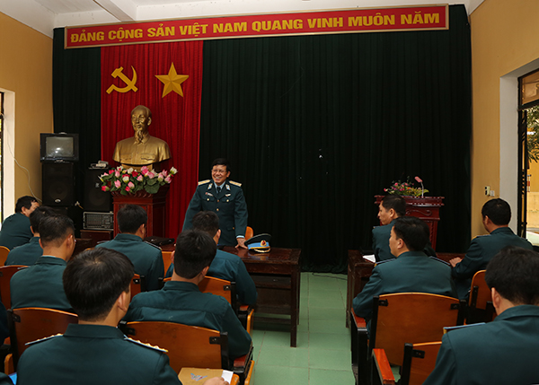 Tư lệnh Quân chủng kiểm tra Trung đoàn 257