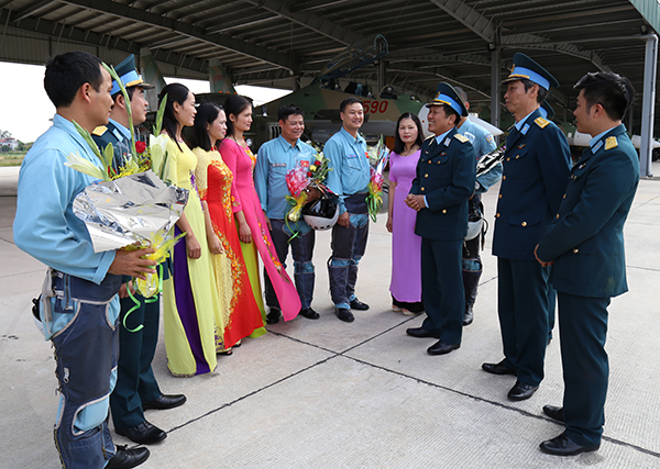 Sư đoàn 371 tổ chức huấn luyện chuyển trường cho Trung đoàn 923 và Trung đoàn 927