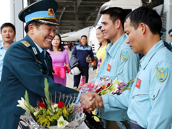 Sư đoàn 371 tổ chức huấn luyện chuyển trường cho Trung đoàn 923 và Trung đoàn 927