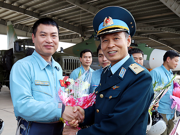 Sư đoàn 371 tổ chức huấn luyện chuyển trường cho Trung đoàn 923 và Trung đoàn 927
