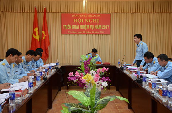 Đảng ủy Sư đoàn 375 và Đảng ủy Sư đoàn 372 tổ chức Hội nghị ra nghị quyết lãnh đạo nhiệm vụ năm 2017