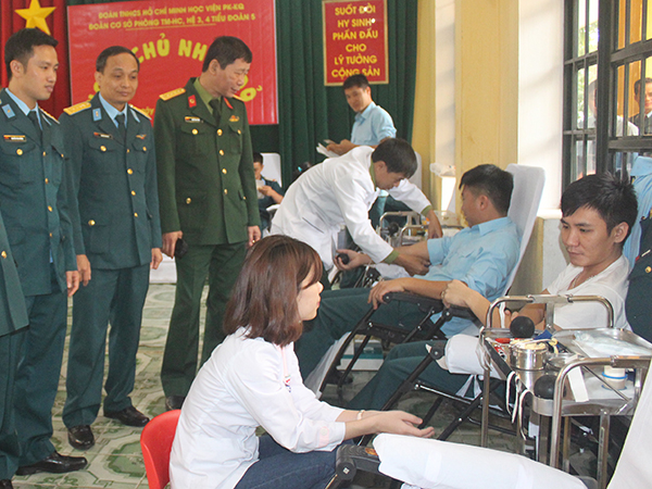 Tuổi trẻ Học viện PK-KQ tích cực tham gia hiến máu tình nguyện đợt 3, năm 2016