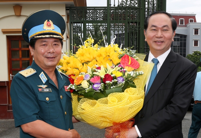 Chủ tịch nước Trần Đại Quang thăm và làm việc tại Quân chủng PK-KQ