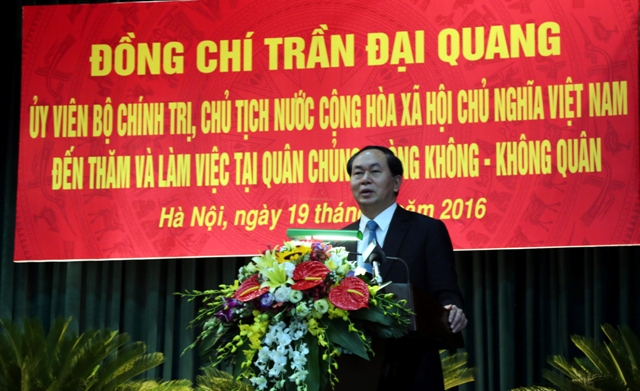 Chủ tịch nước Trần Đại Quang thăm và làm việc tại Quân chủng PK-KQ