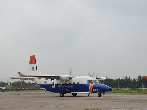 Sư đoàn 371 và Lữ đoàn 918 tổ chức thành công ban bay cán bộ trên máy bay Su-30MK2 và máy bay Casa-212