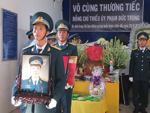 Tổ chức lễ truy điệu và an táng Thiếu úy, phi công Phạm Đức Trung