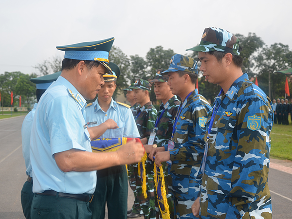 Khai mạc Hội thao Thể dục thể thao Quân chủng PK-KQ năm 2016, khu vực phía Bắc