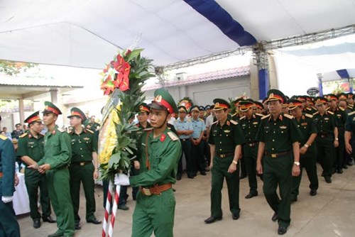 Tổ chức trang trọng Lễ tang đồng chí Đại tá Trần Quang Khải
