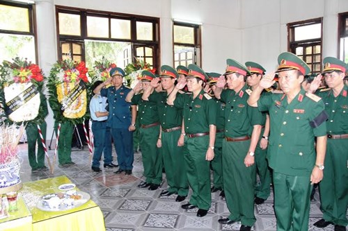 Tổ chức trang trọng Lễ tang đồng chí Đại tá Trần Quang Khải