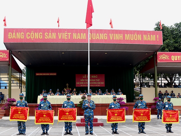 Bế mạc Diễn tập, bắn đạn thật các đơn vị phòng không năm 2021
