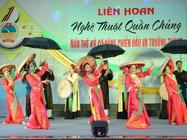 Phong phú, hấp dẫn, sôi động