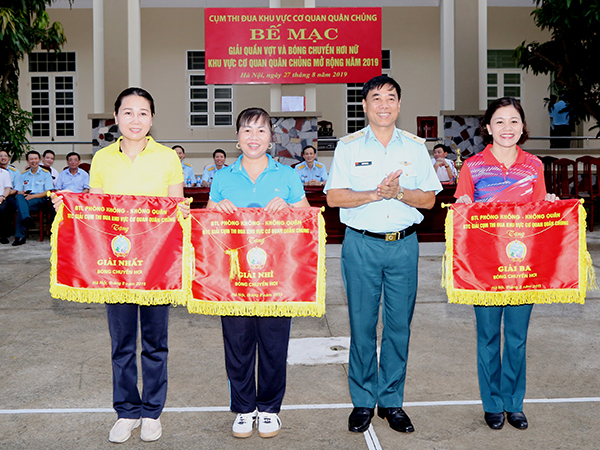 Bế mạc giải bóng chuyền hơi nữ và quần vợt  Cụm thi đua khối cơ quan Quân chủng mở rộng năm 2019