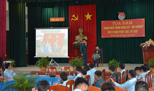 Tọa đàm “Thanh niên Trung đoàn 257 nói không với vi phạm pháp luật, kỷ luật”