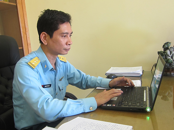 Gương mẫu, tận tâm với công việc