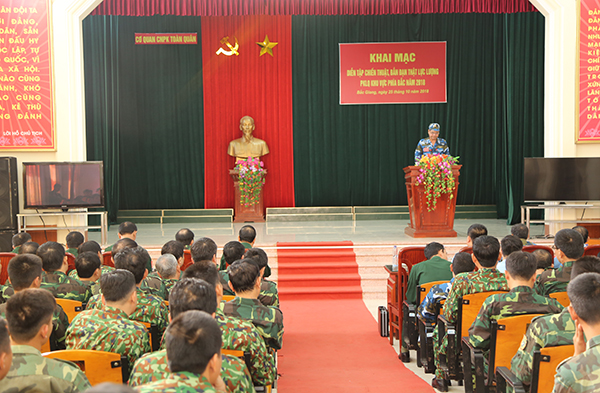 Khai mạc Diễn tập chiến thuật, bắn đạn thật lực lượng Phòng không lục quân  khu vực phía Bắc năm 2018
