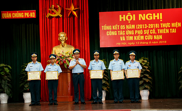 Quân chủng PK-KQ tổng kết 5 năm thực hiện công tác ứng phó sự cố, thiên tai và tìm kiếm cứu nạn