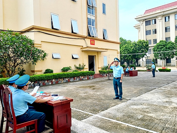 Các phòng, ban, cơ quan Cục Chính trị Quân chủng Phòng không - Không quân kiểm tra điều lệnh