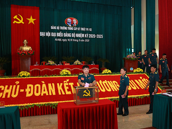 Đảng bộ Trường Trung cấp Kỹ thuật PK-KQ tổ chức Đại hội đại biểu nhiệm kỳ 2020-2025