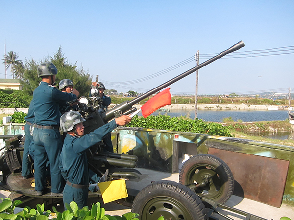 Trên trận địa canh trời bán đảo