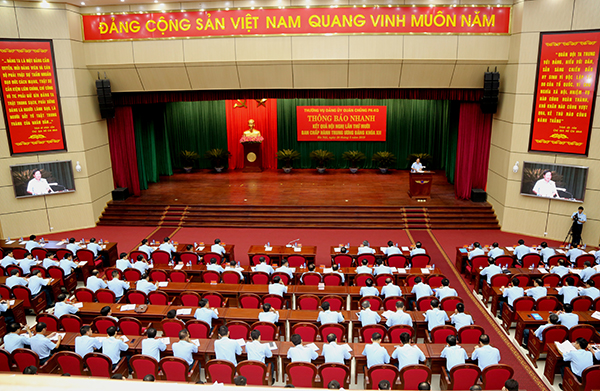 Thường vụ Đảng ủy Quân chủng Phòng không - Không quân thông báo nhanh Kết quả Hội nghị lần thứ 10, BCH Trung ương Đảng (Khóa XII)