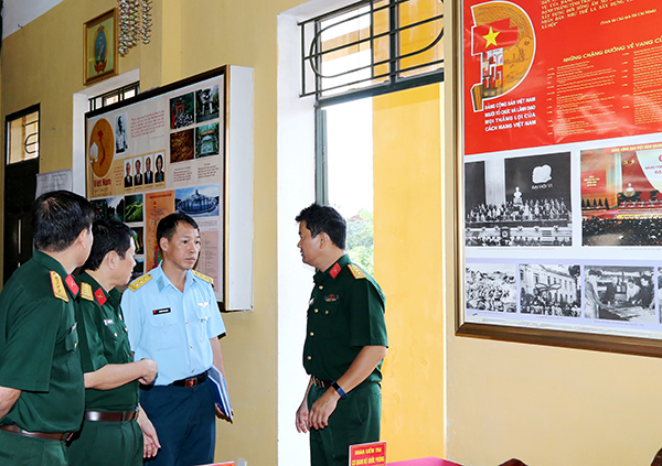 Bộ Quốc phòng kiểm tra, khảo sát việc thực hiện Thông tư 104 tại Quân chủng