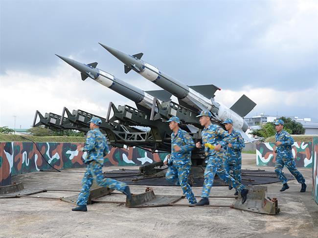 60-nam-bao-ve-bau-troi-to-quoc