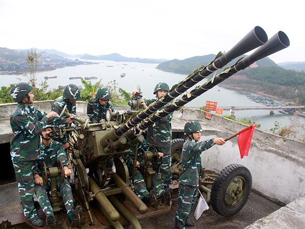 60-nam-chien-dau-xay-dung-va-truong-thanh